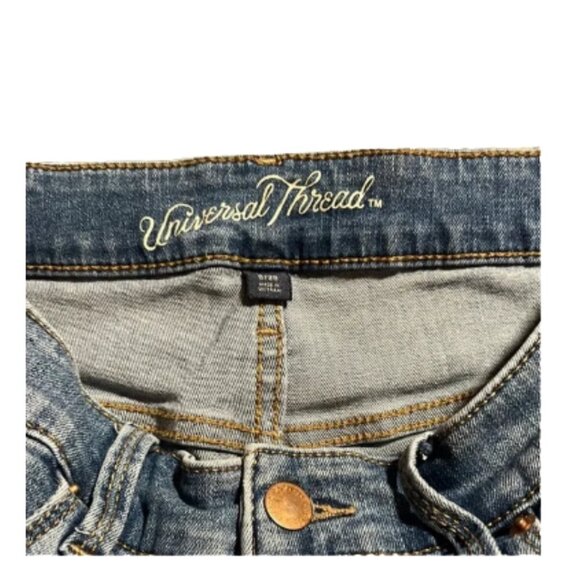 Universal Thread Distressed Denim Shorts | Size 8 | Casual Summer Staple | Free - Picture 3 of 8